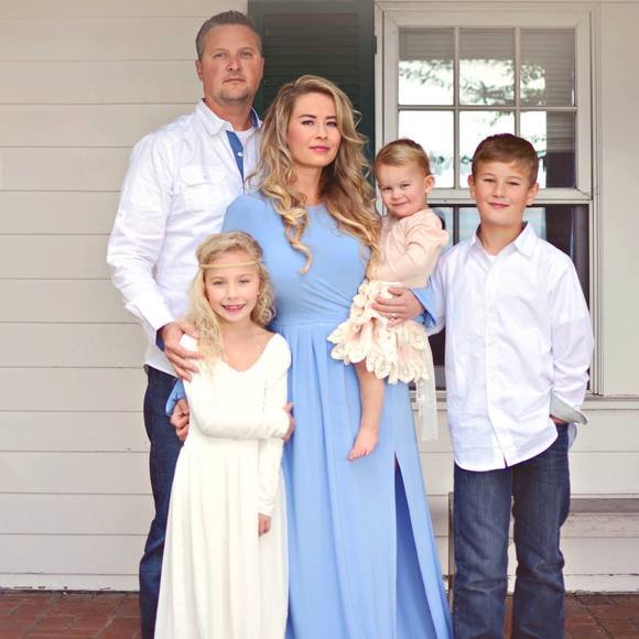 Meet your Posher, Kara - Picture 1 of 1